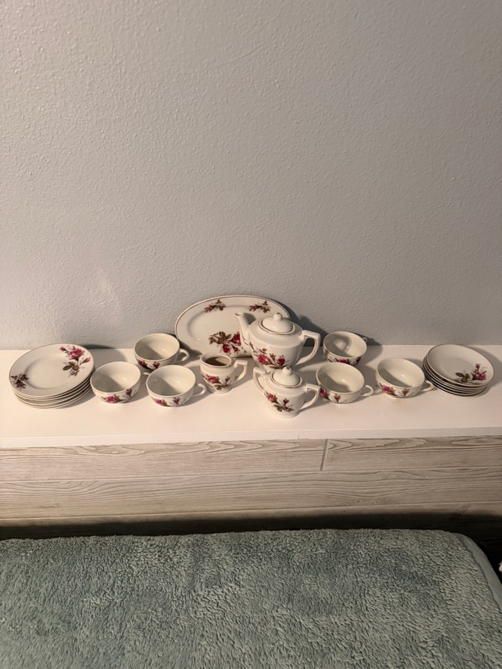 22piece set Floral Porcelain Tea Set - Pink Rose Pattern